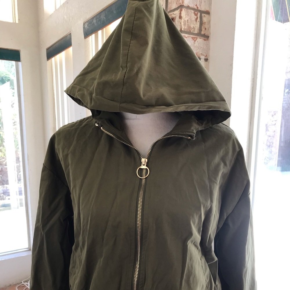 “Forever 21” Zippered Bomber Jacket!